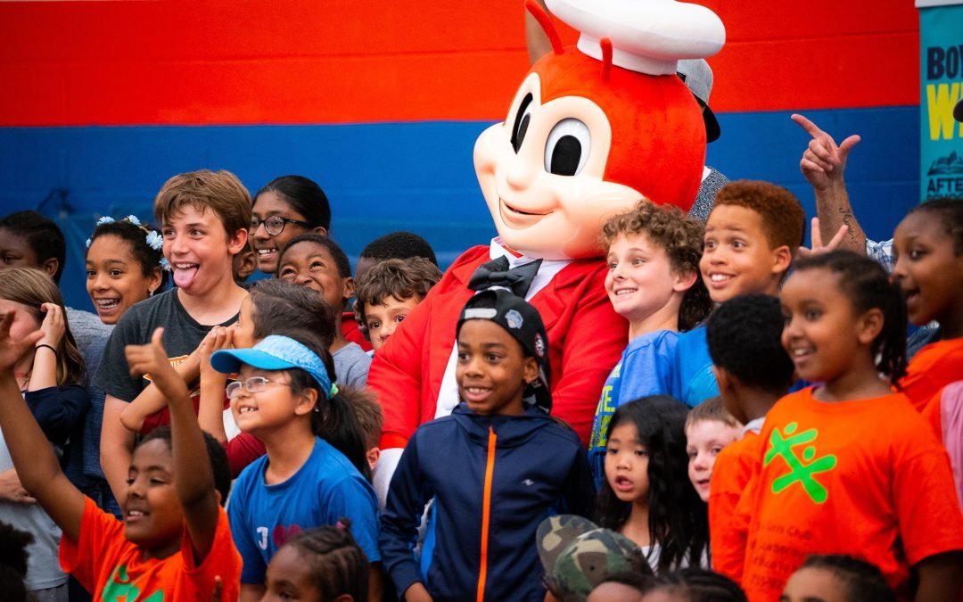 Jollibee opens 3rd Canada store, aims for 100 in 5 years