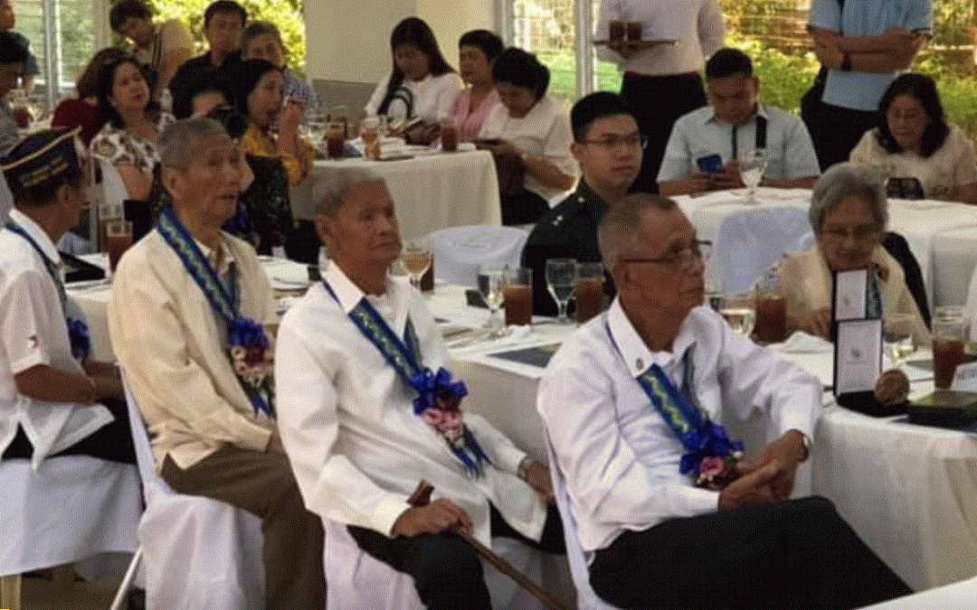 10 Filipino WW II veterans receive US congressional gold medal
