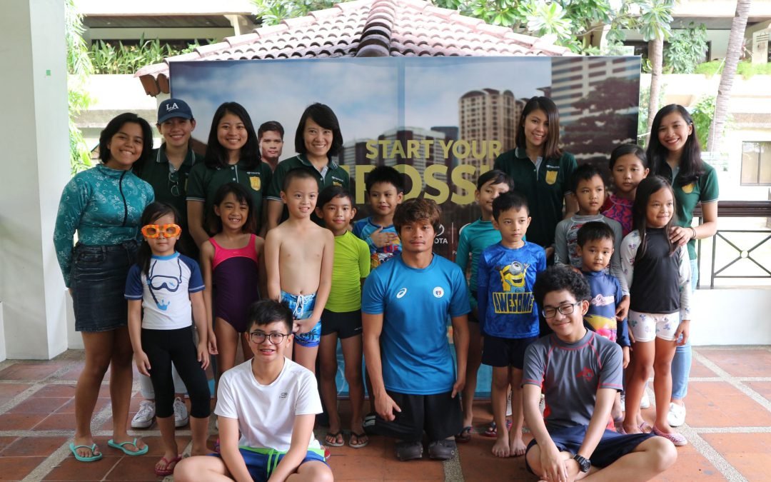 Paralympic Swimming Gold Medallist inspires kids of Toyota swim clinic