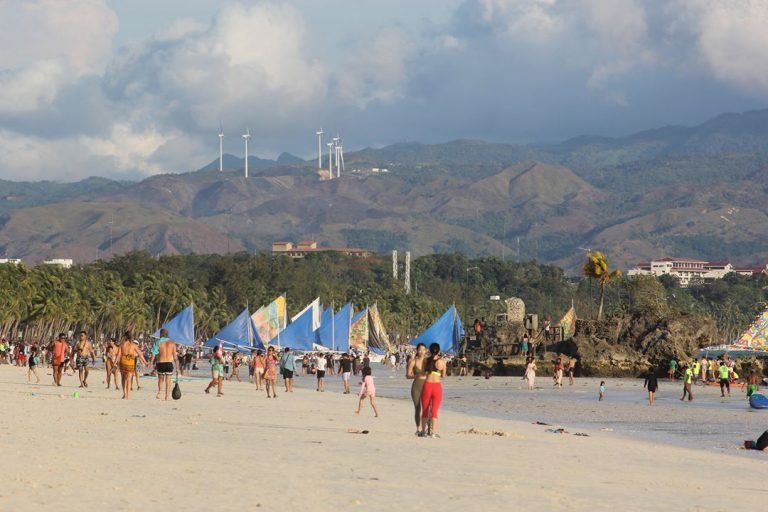 Foreign tourists visiting the Philippines