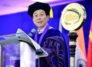 Jollibee founder Tony Tan Caktiong tips to new graduates