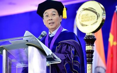 Jollibee founder Tony Tan Caktiong tips to new graduates