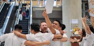 Free hugs at Mactan Cebu International Airport