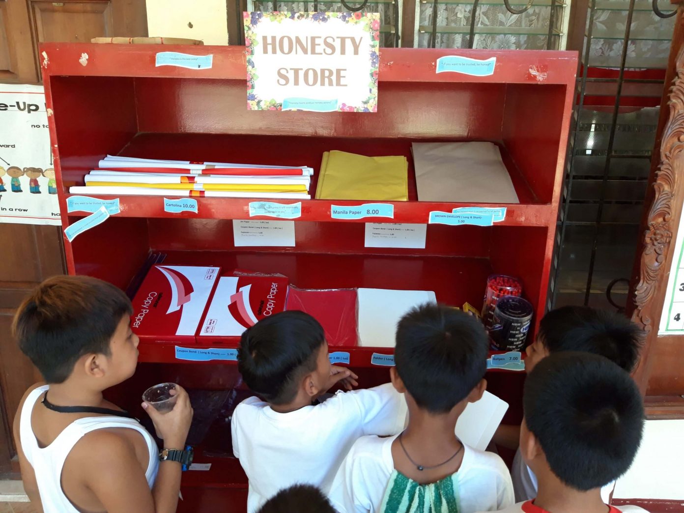 Honesty Store opens at Bayambang Pangasinan municipal hall ...