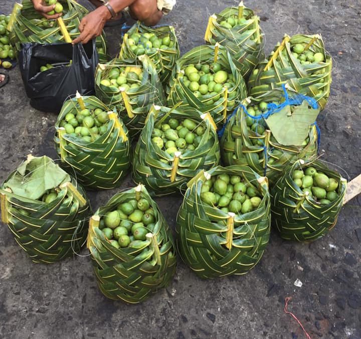 Tawi-Tawi vendors use coconut leaves basket as alternative to plastic