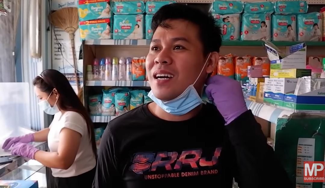 Marcelito Pomoy gives away supplies to babies in lockdown
