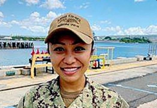 Pampanga’s Melanie Martins is 1st Filipina given U.S. Submarine Warfare Specialist honors
