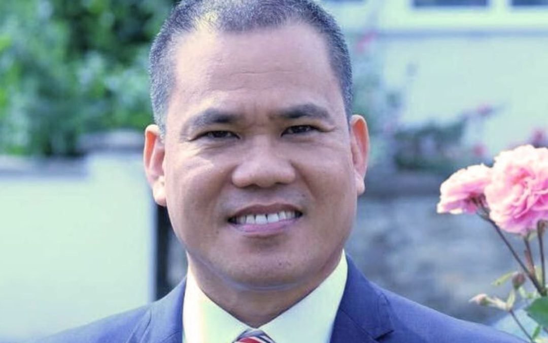 Filipino nurse Ariel Lañada wins Nurse of the Year award for UK pandemic work