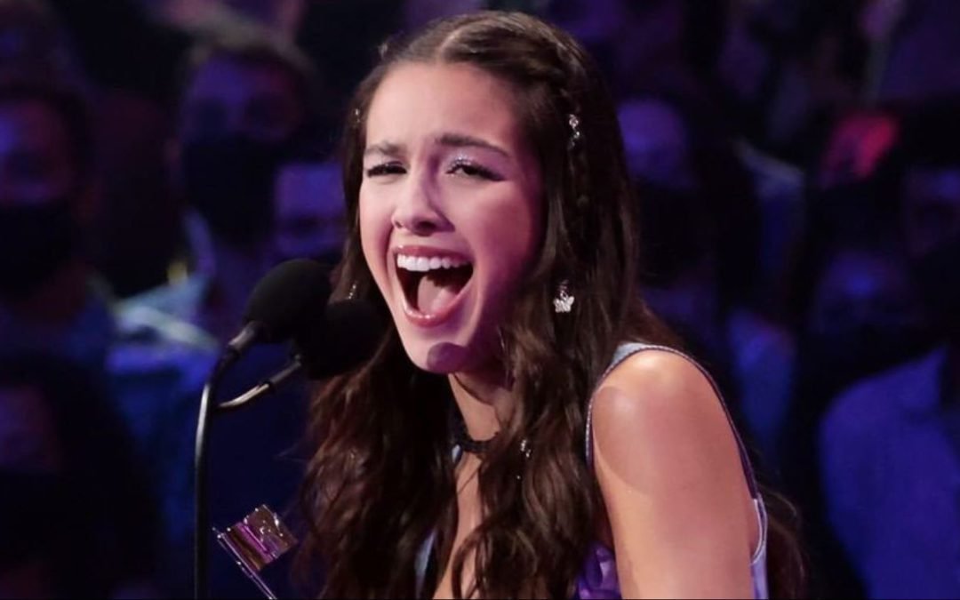 FilAm Olivia Rodrigo bags Song, Performance of the Year in MTV Awards debut