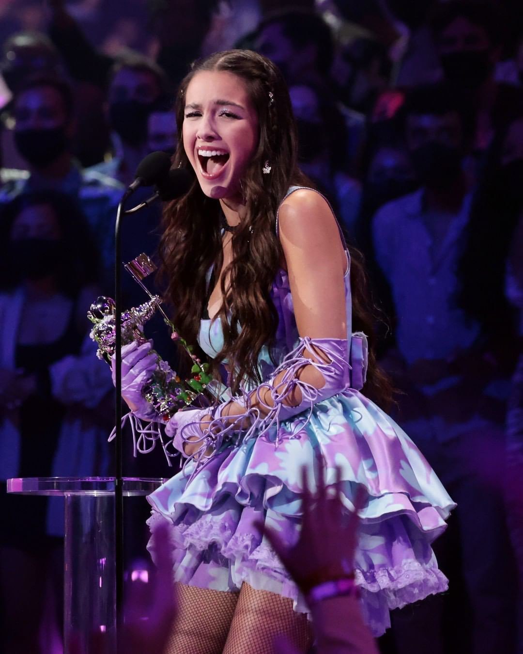 FilAm Olivia Rodrigo bags Song, Performance of the Year in MTV Awards ...