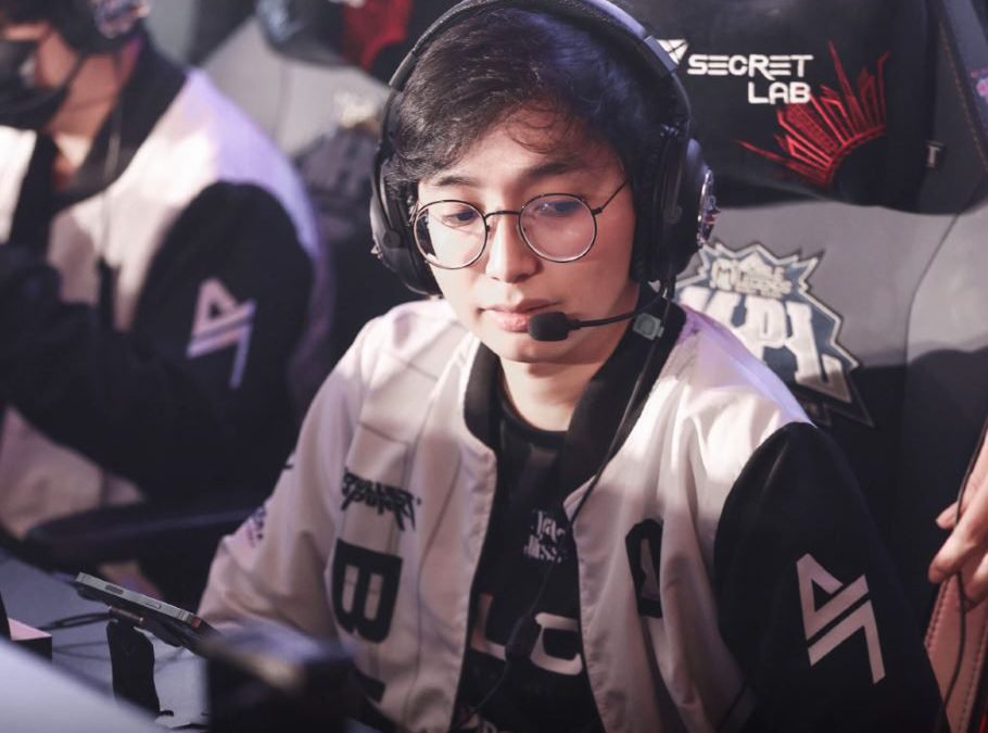 Johnmar “OhMyV33nus” Villaluna crowned Mobile Legends pro league MVP