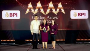 BPI officials accepting the four-arrow Golden Arrow Award from the Institute of Corporate Directors.