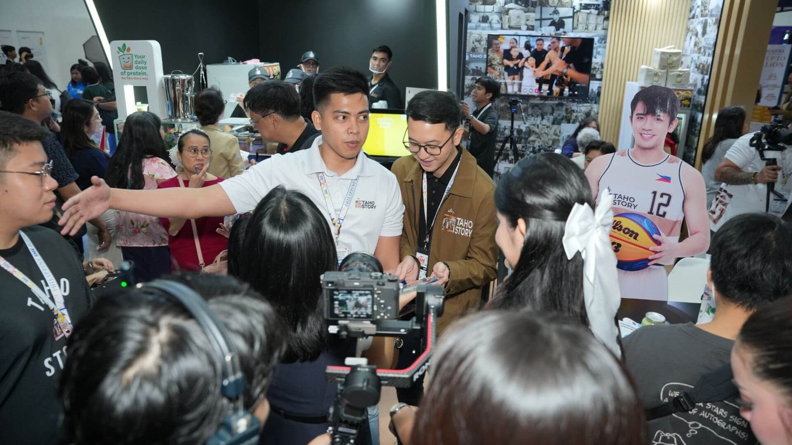 Visitors engage with exhibitors and explore business opportunities at the PHILSME expo.